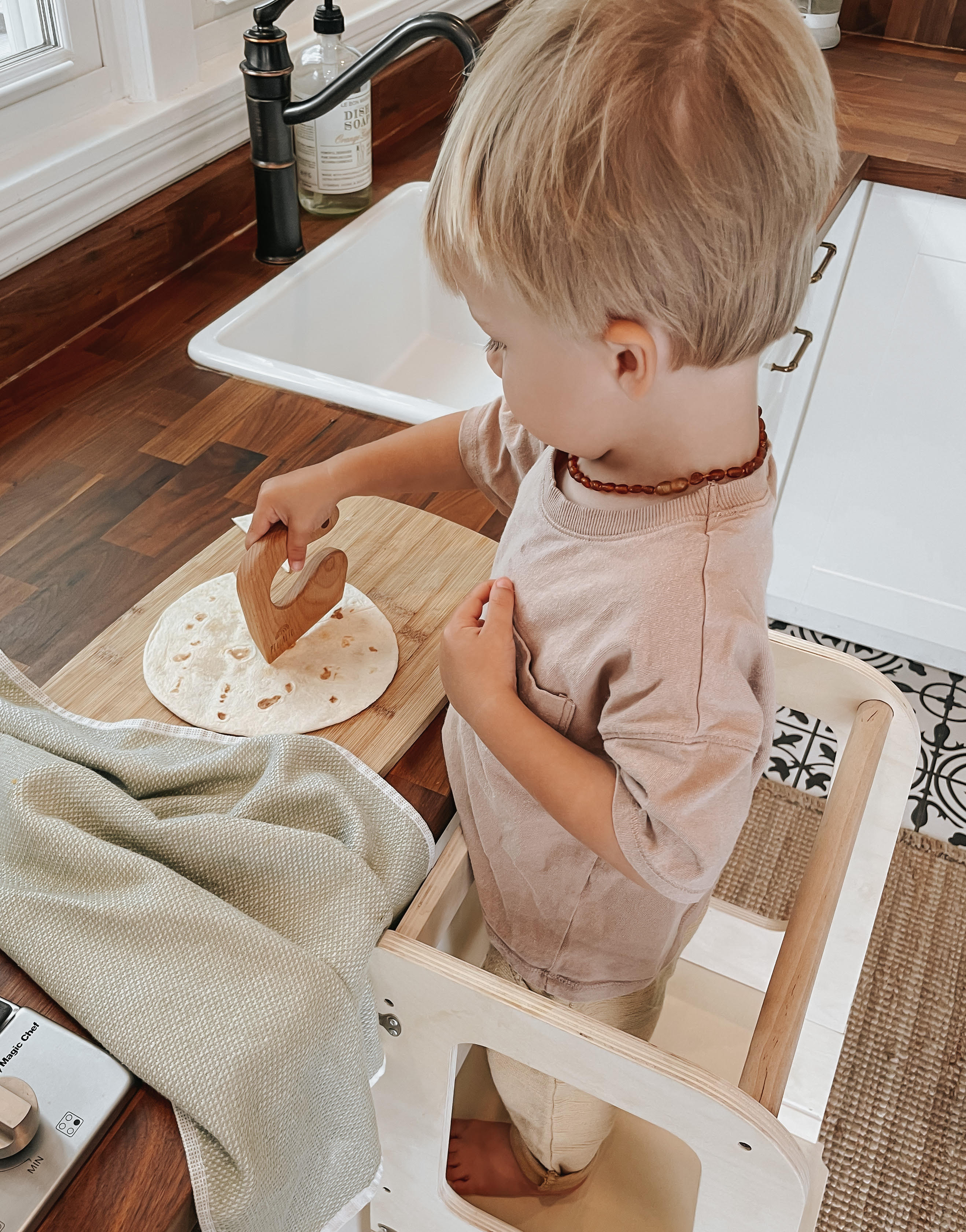 free indoor activities for kids, fun indoor activities for kids, Montessori activities for kids