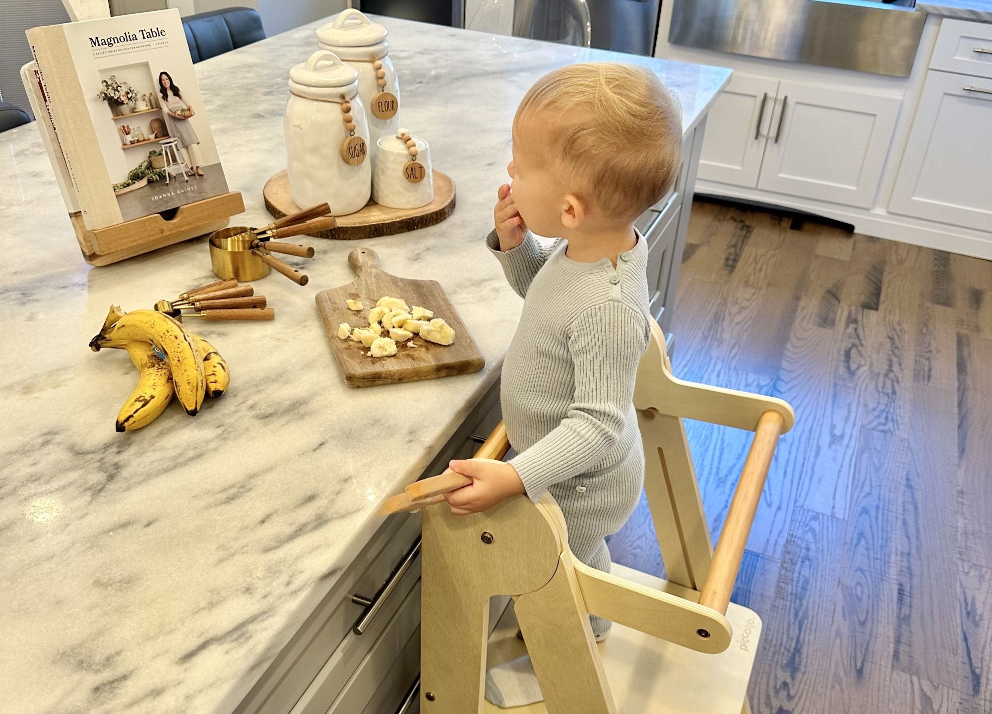 Young toddler trying banana, Baby led weaning foods, when can an infant have eggs?, puree food, eating plan for 8 month old, when can babies have eggs, solid food, first baby foods