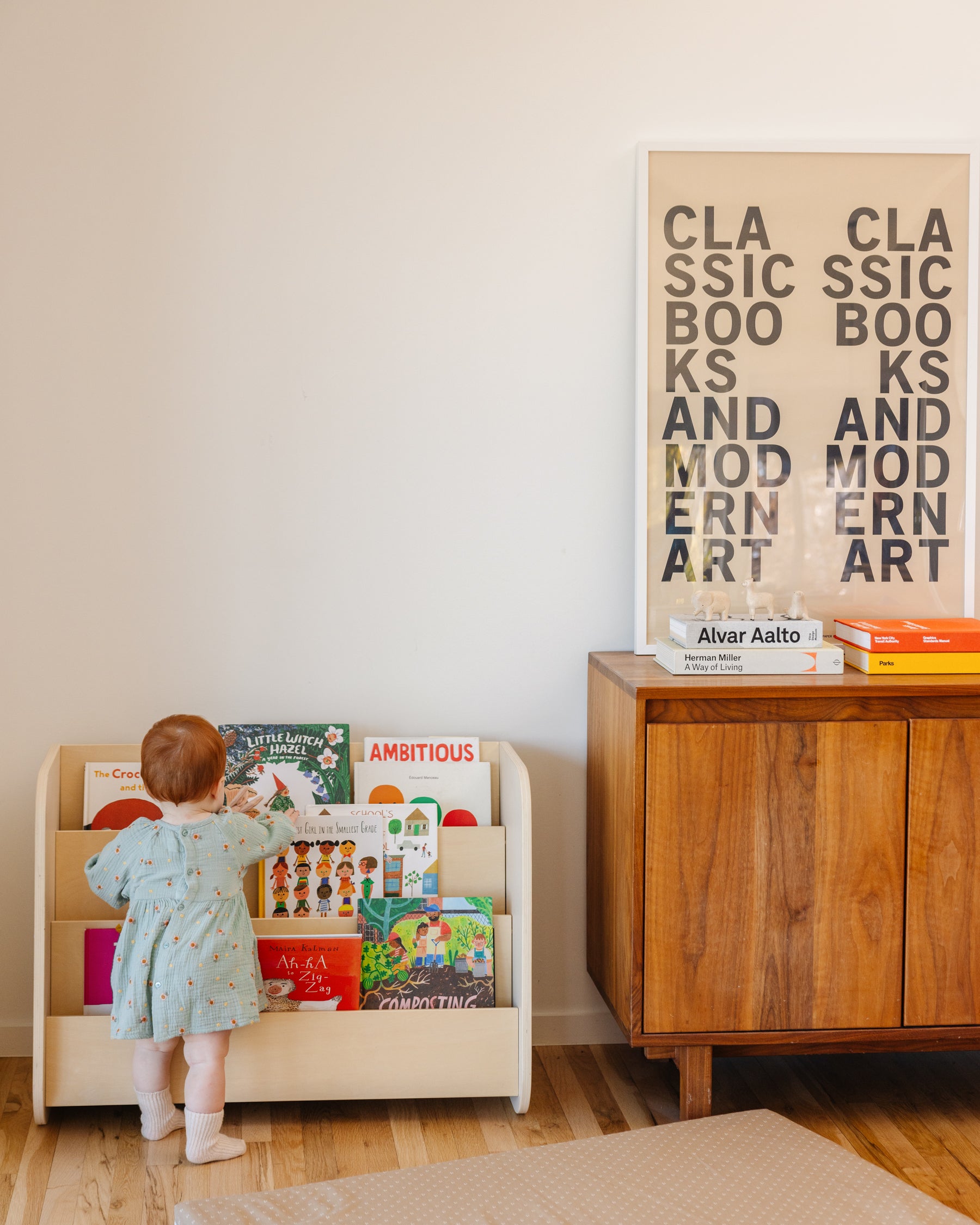 childrens bookshelf
