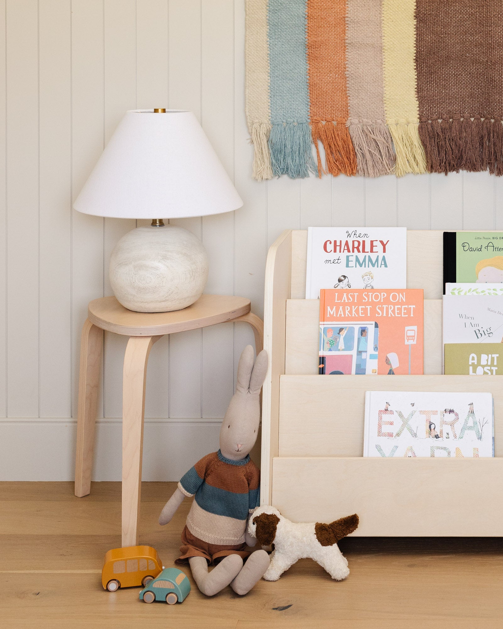 montessori bookshelf