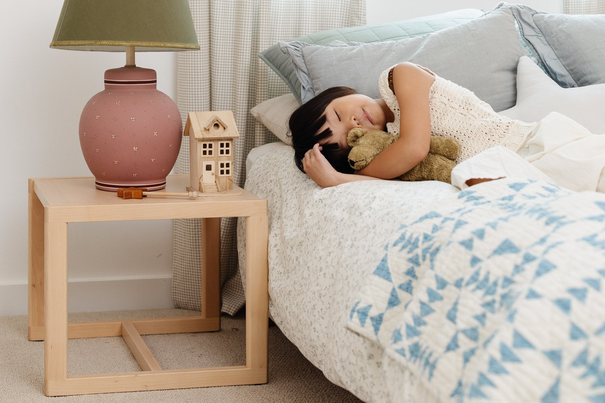 kids bed stand table