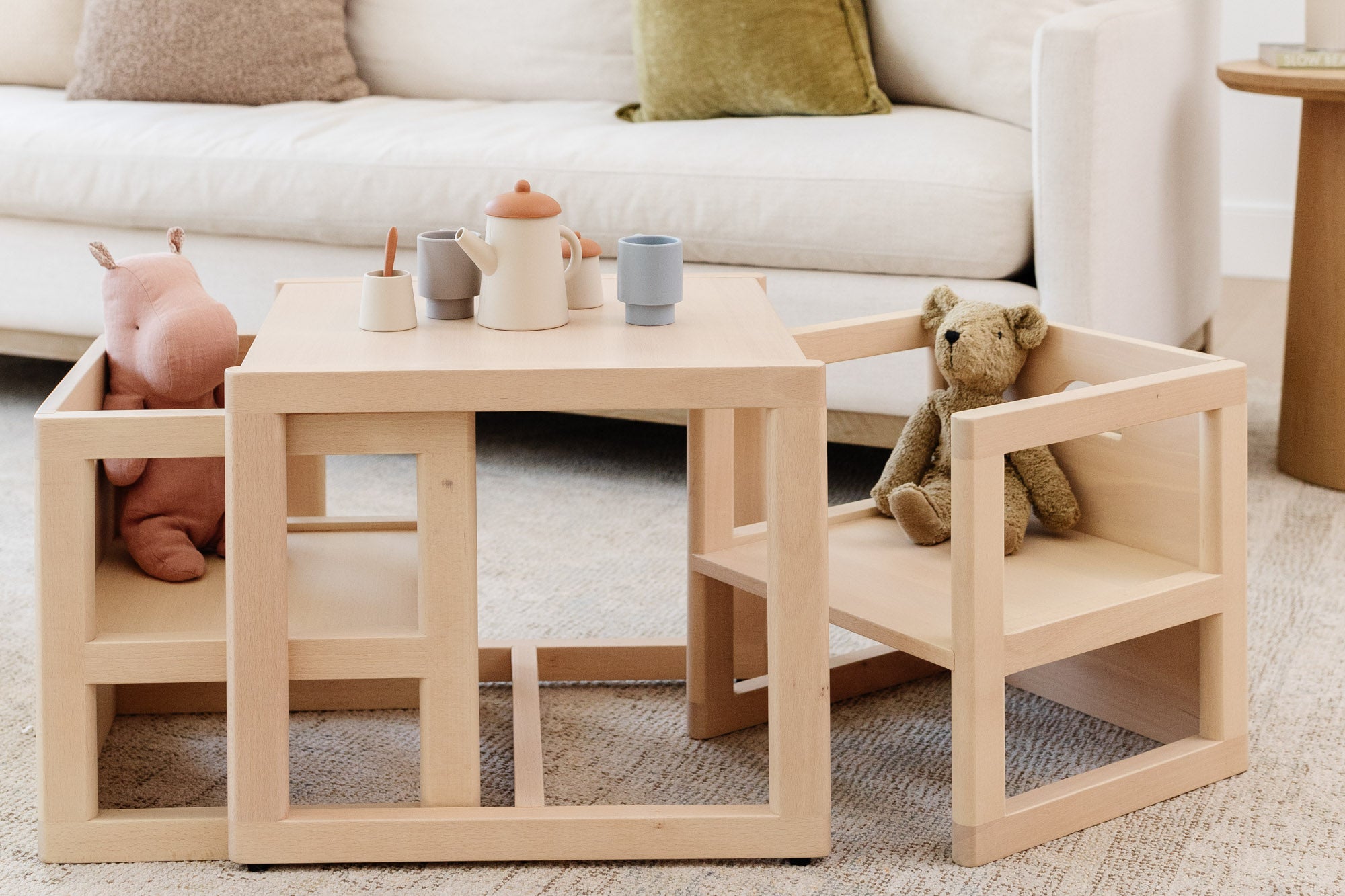 childs table & chairs