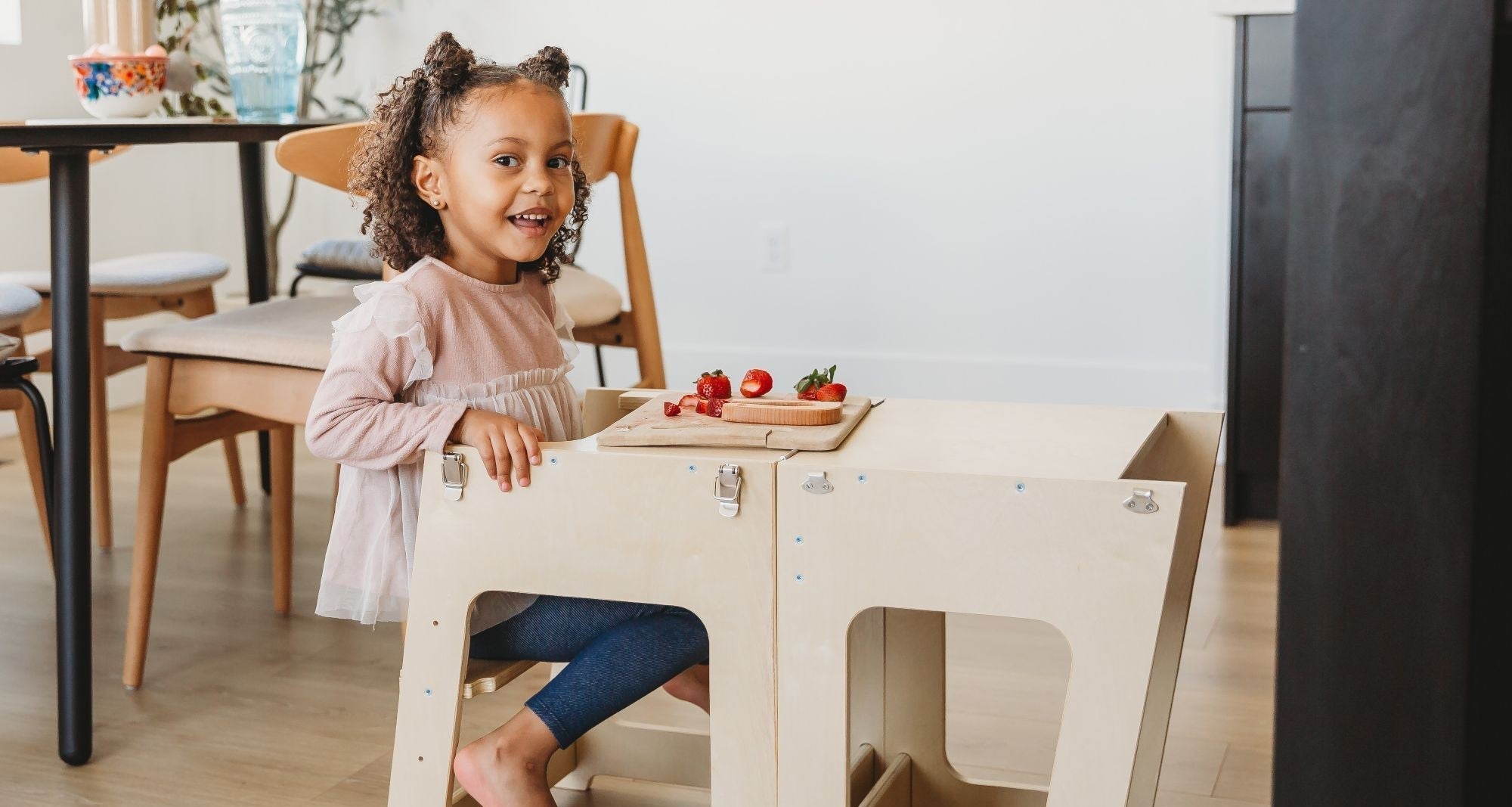 Toddler Throwing Food? A Registered Dietitian's Tips