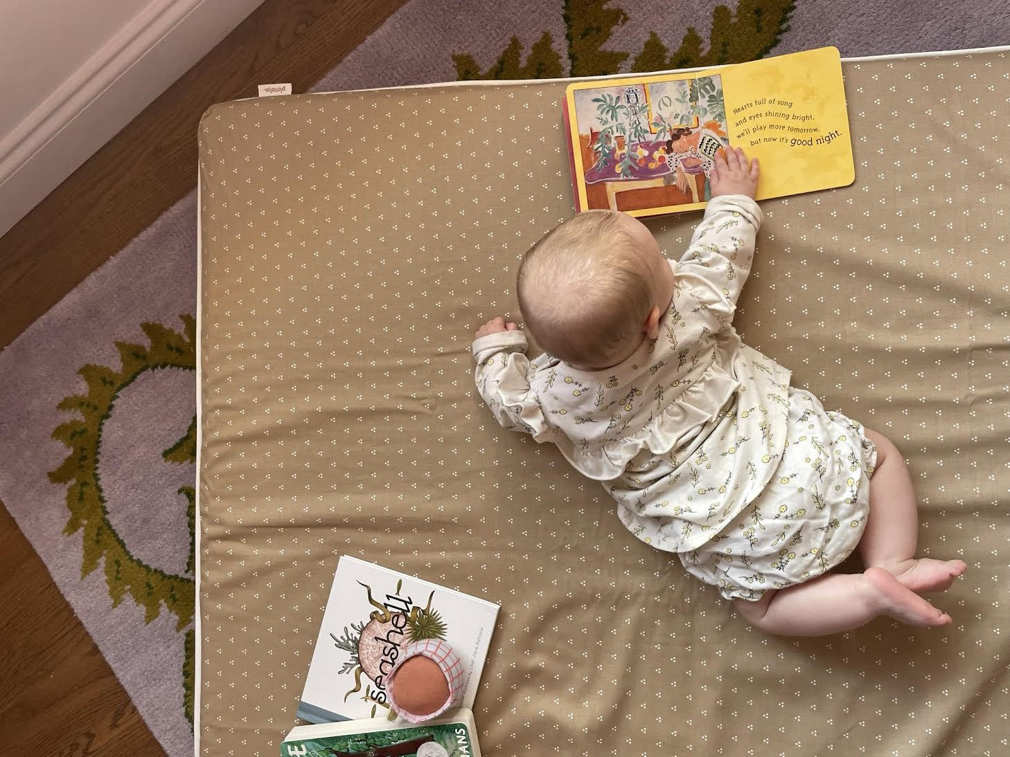 15 month old milestones, physical development, crawling age, baby learning